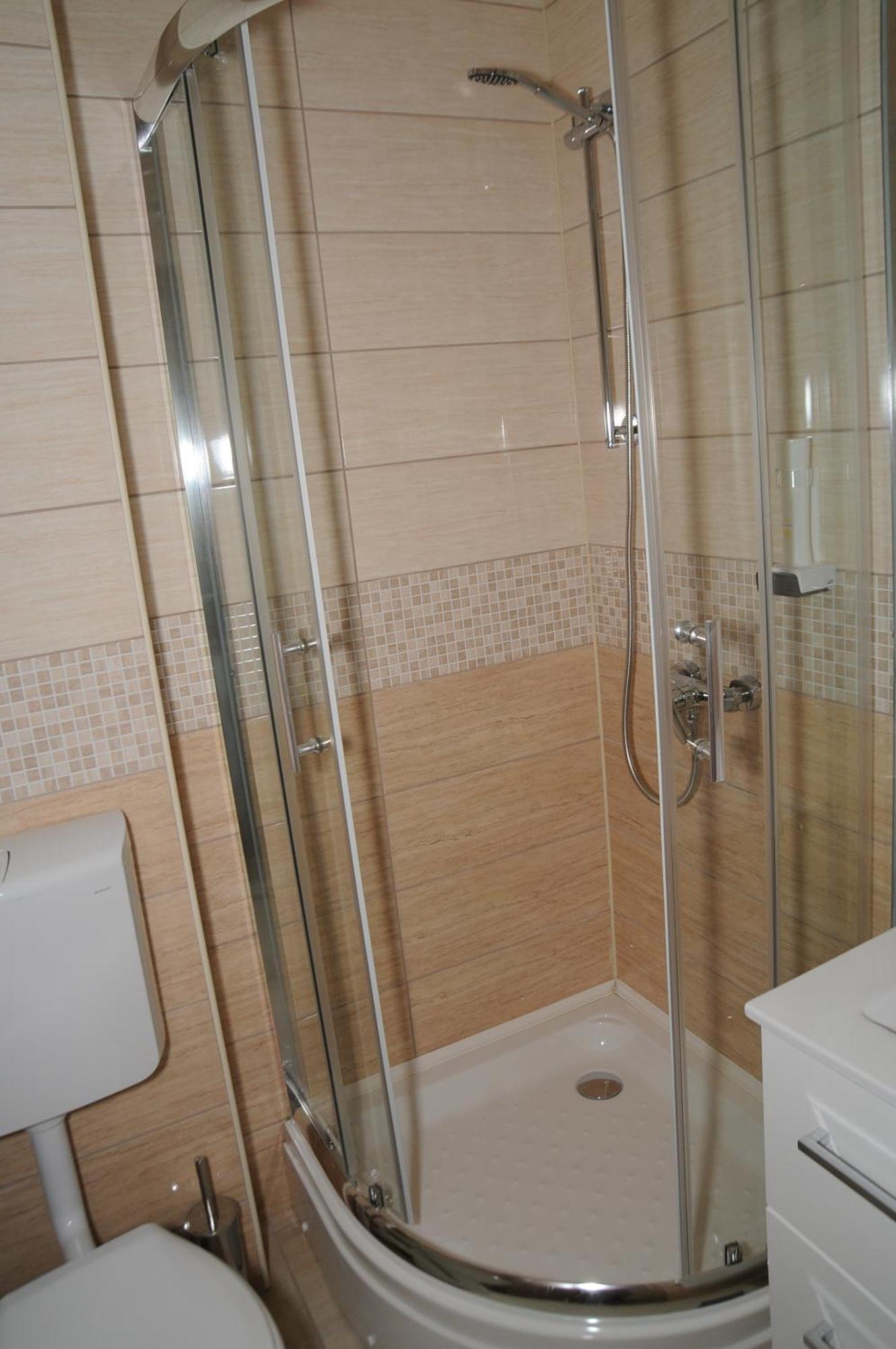 מוסטר Hotel Hana חדר תמונה