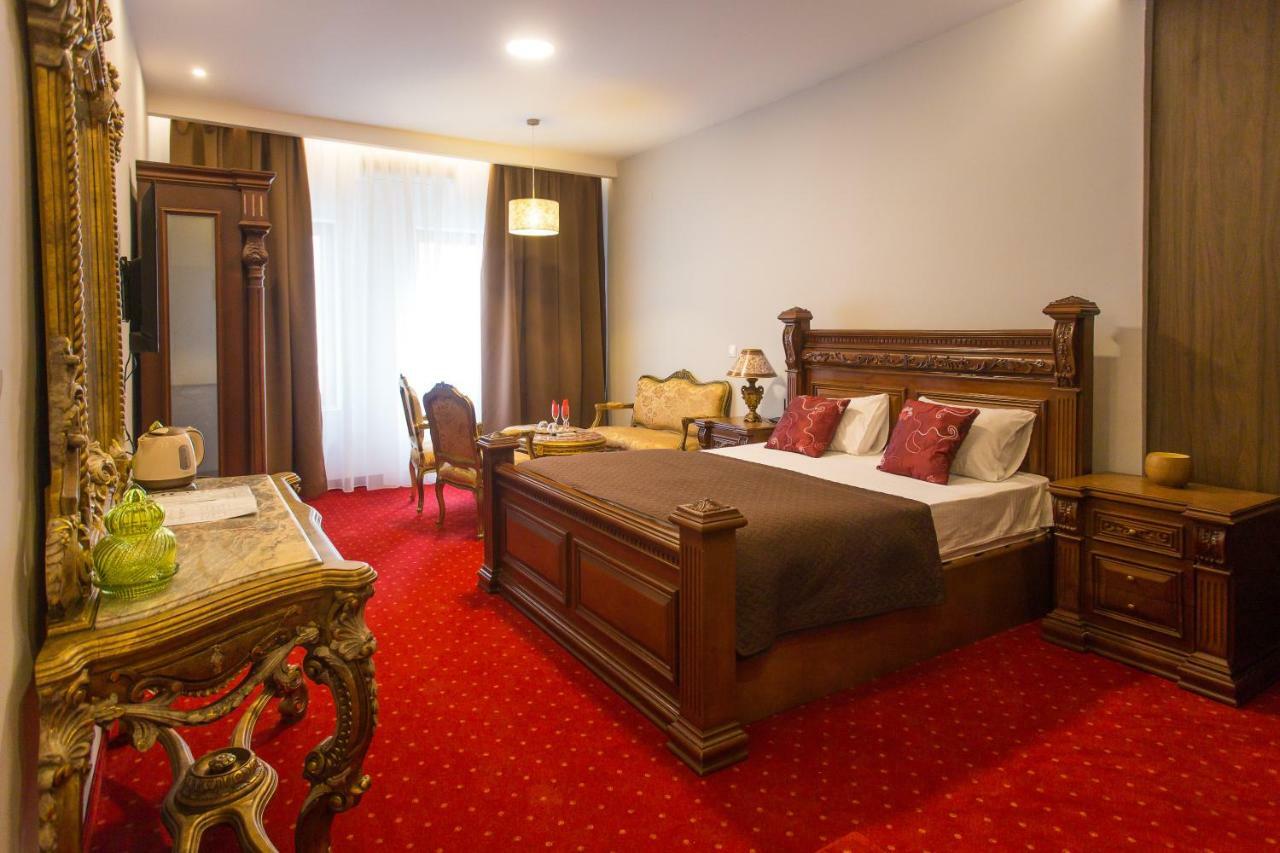 מוסטר Hotel Hana מראה חיצוני תמונה